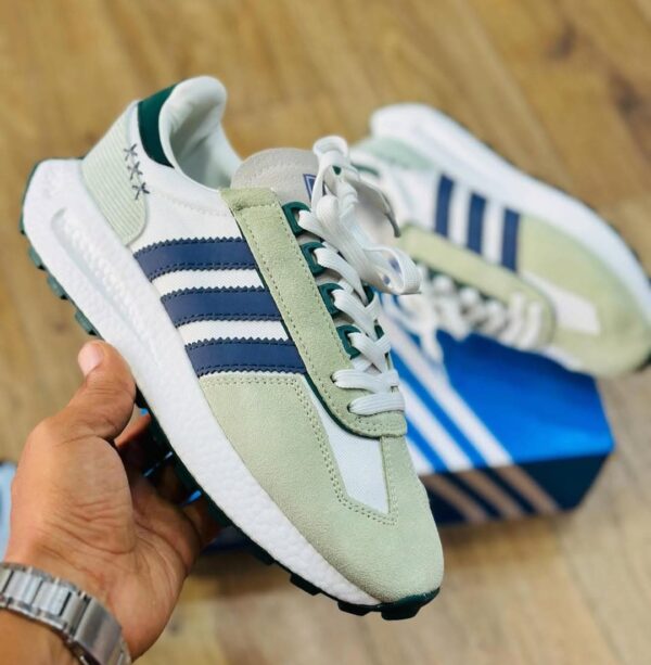 Adidas Retrophy E5